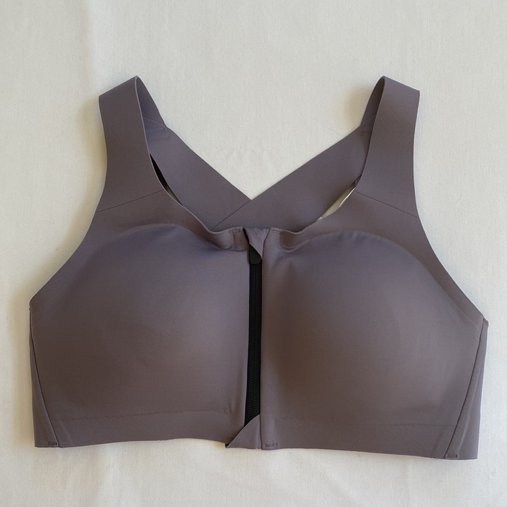 lululemon Enlite Bra Zip Front Size 34C Dark Lavender NWT